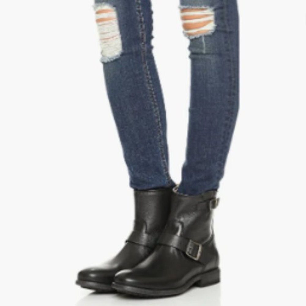 Frye Tyler Engineer Leather Moto Ankle Boots in Black size 7